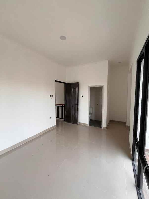 dijual rumah jl kedung baya kalitimbang