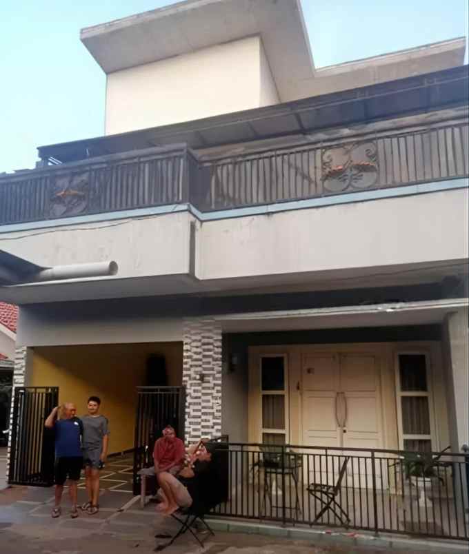 dijual rumah jl kemiri pondok cabe