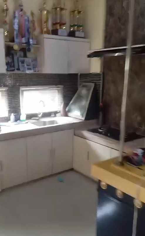 dijual rumah jl kemiri pondok cabe