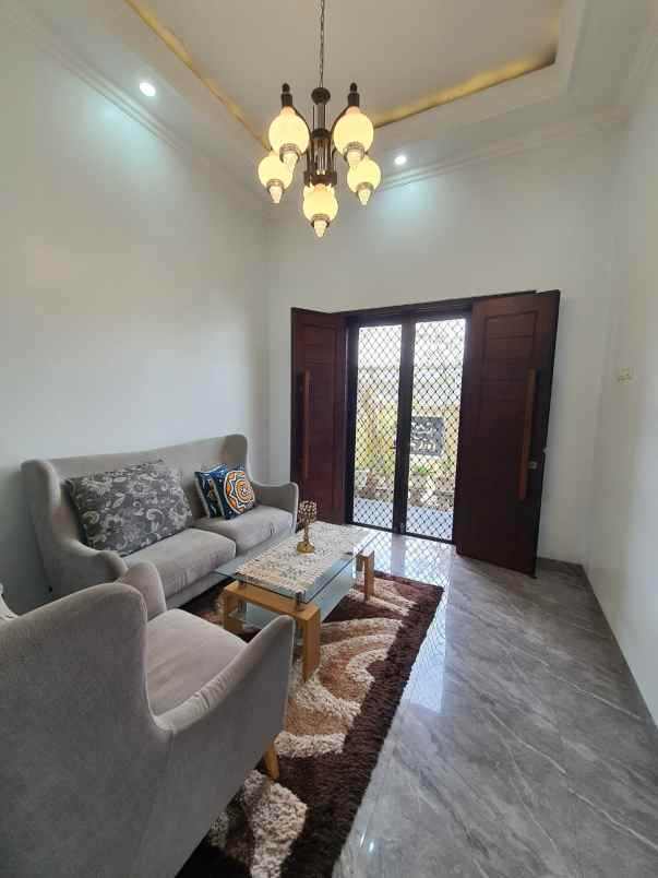 dijual rumah jl keputih tegal