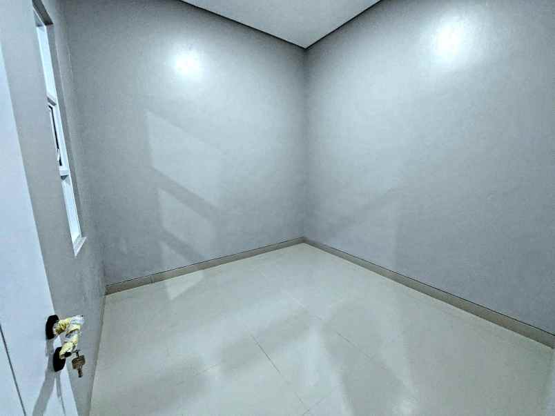 dijual rumah jl margahayu