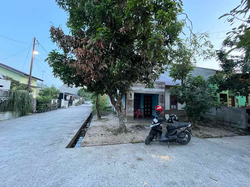 dijual rumah jl melati