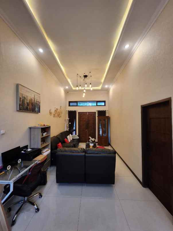 dijual rumah jl melati baru raya rt 05