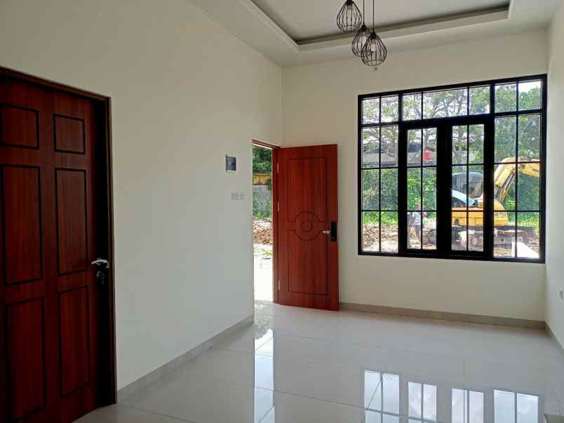 dijual rumah jl panghegar cinambo kota