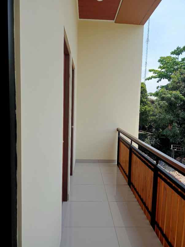 dijual rumah jl panghegar cinambo kota