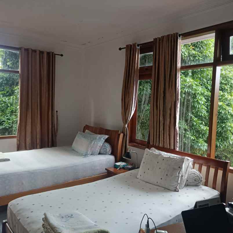 dijual rumah jl pejaten barat