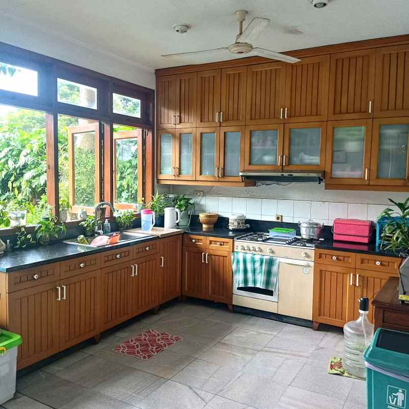 dijual rumah jl pejaten barat