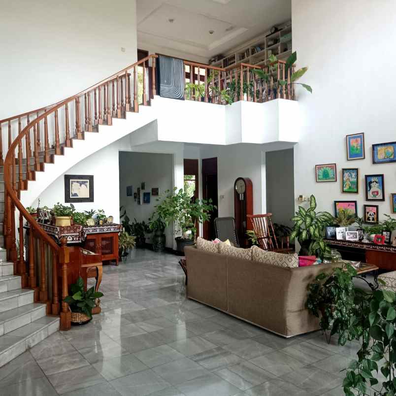 dijual rumah jl pejaten barat