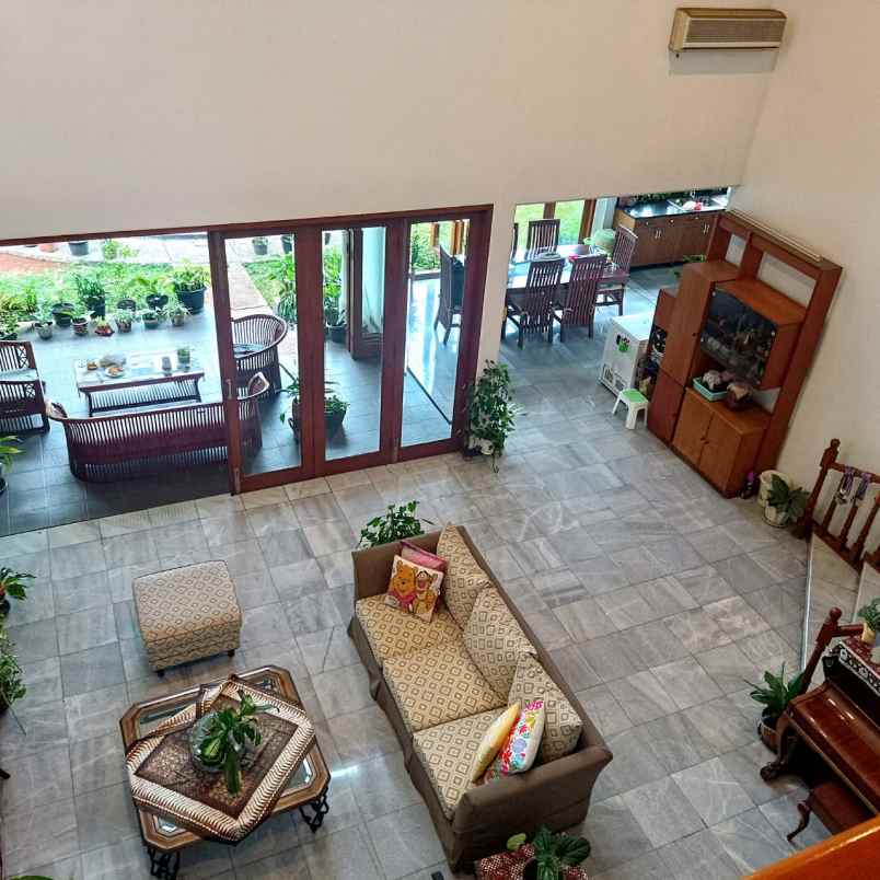 dijual rumah jl pejaten barat