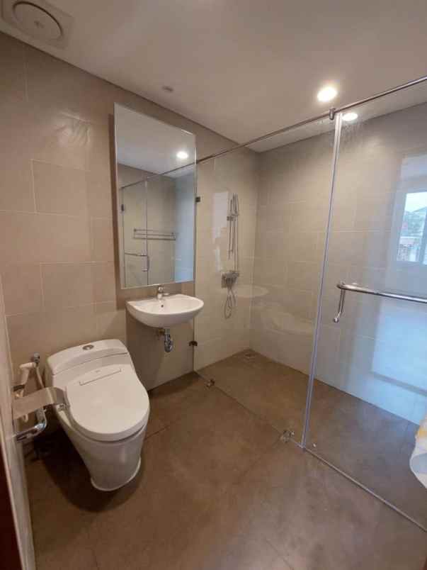 dijual rumah jl puri mutiara raya