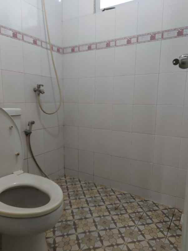 dijual rumah jl raya jatiwarna