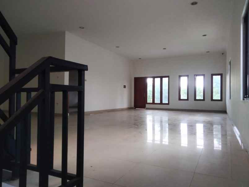 dijual rumah jl re soemantadiredja