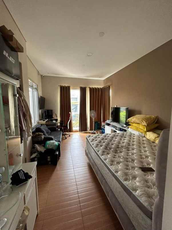 dijual rumah jl riung saluyu bandung