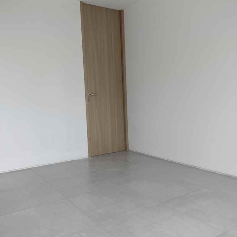 dijual rumah jl rusa raya