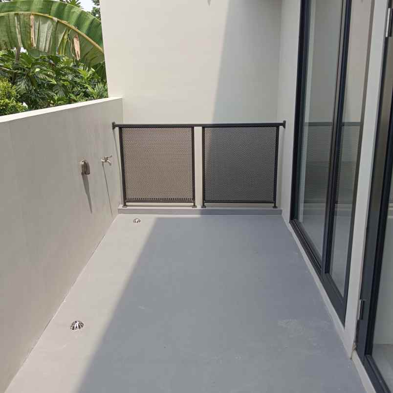 dijual rumah jl rusa raya