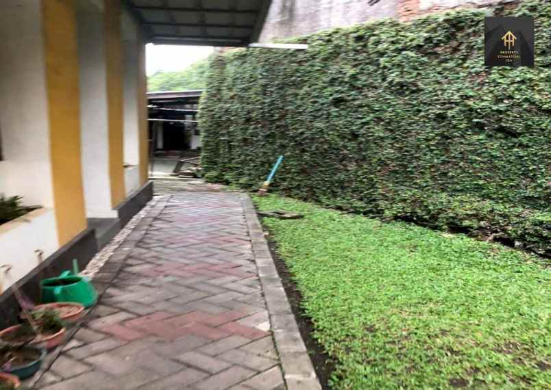 dijual rumah jl sayap dago cigadung