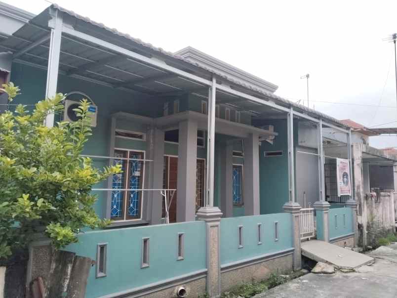 dijual rumah jl soebrantas