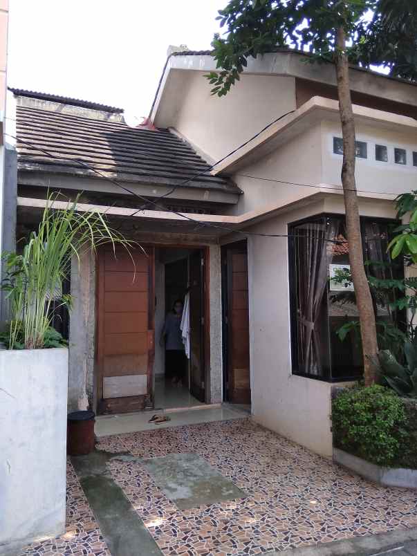 dijual rumah jl timbul iiib rt08 rw04