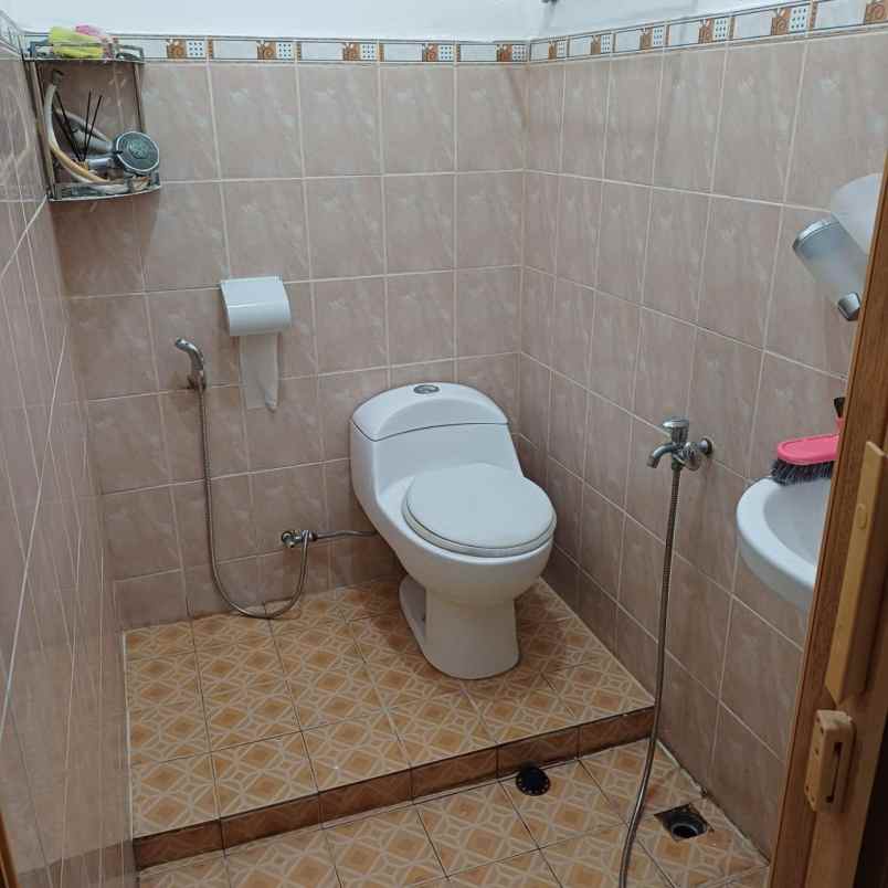 dijual rumah jl todak