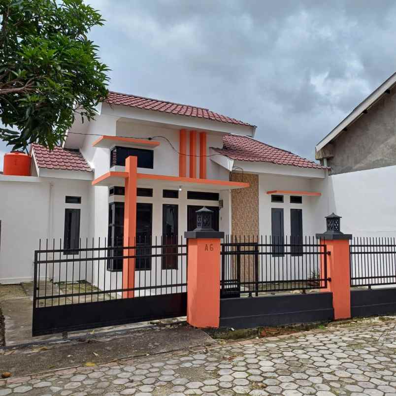 dijual rumah jl todak