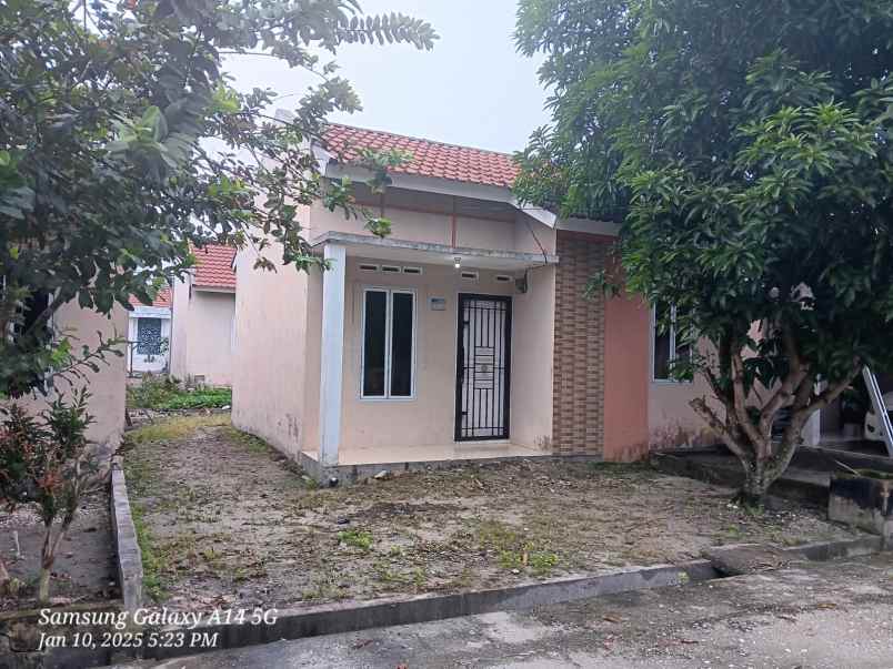 dijual rumah jl uka