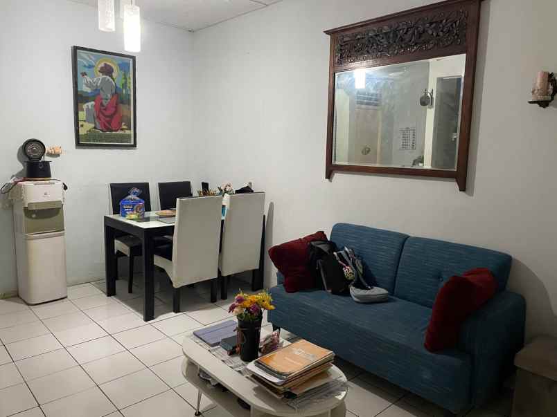 dijual rumah jl vila dago tol serua