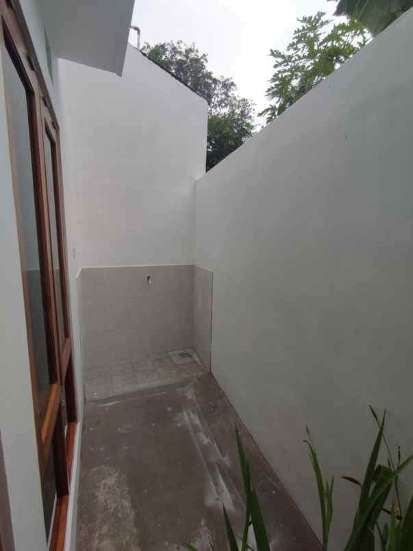 dijual rumah jl wates km 11 argomulyo