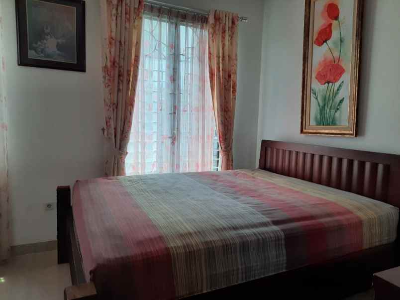 dijual rumah jl wr supratman