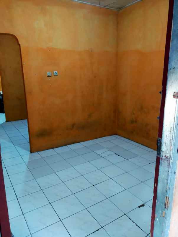 dijual rumah jln kh hasyim ashari