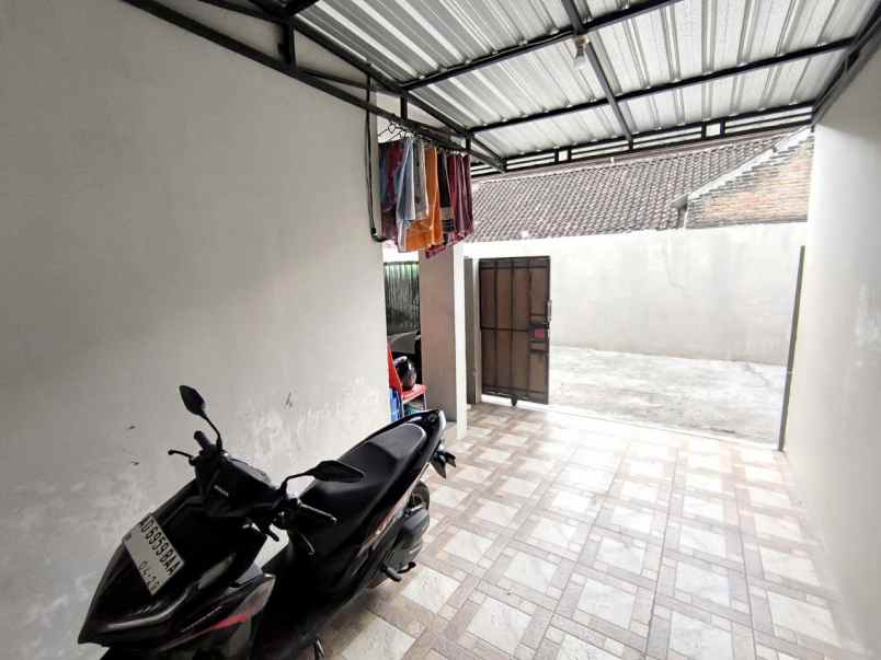 dijual rumah kadipiro banjarsari surakarta