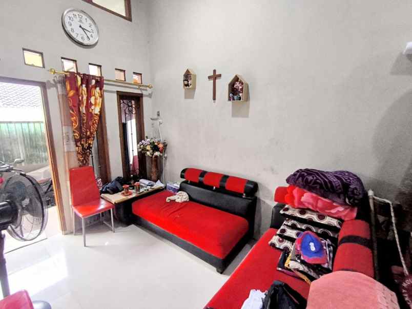 dijual rumah kadipiro banjarsari surakarta
