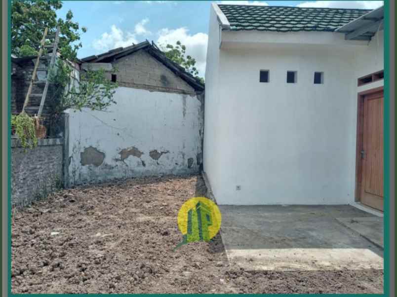 dijual rumah kasemen