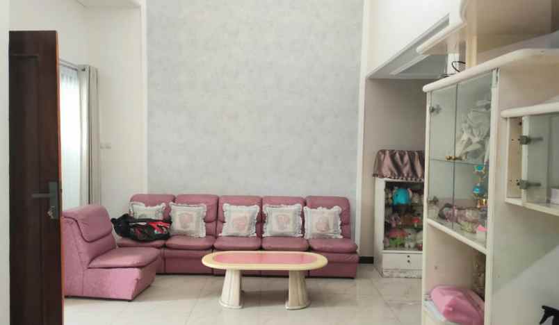 dijual rumah kedung baruk rungkut surabaya