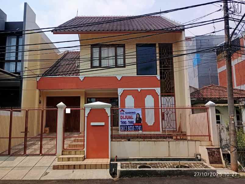 dijual rumah kelapa cengkir kelapa gading
