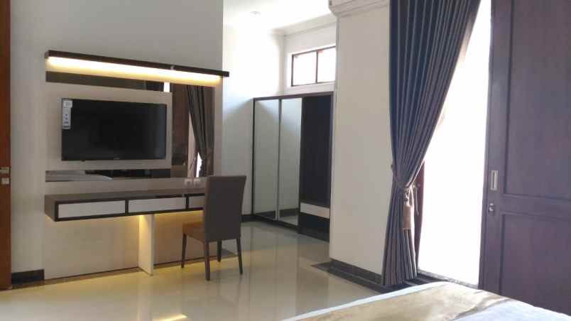 dijual rumah kirana lowanu residence