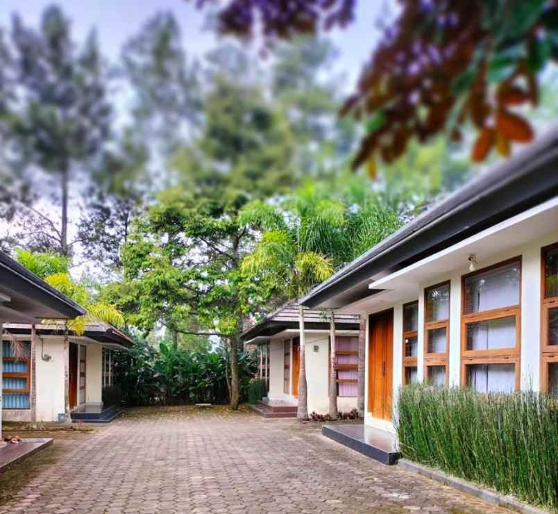 dijual rumah komp villa istana bunga