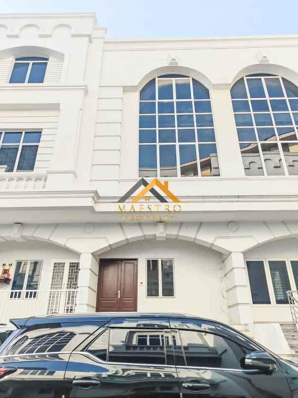 dijual rumah komplek cemara asri