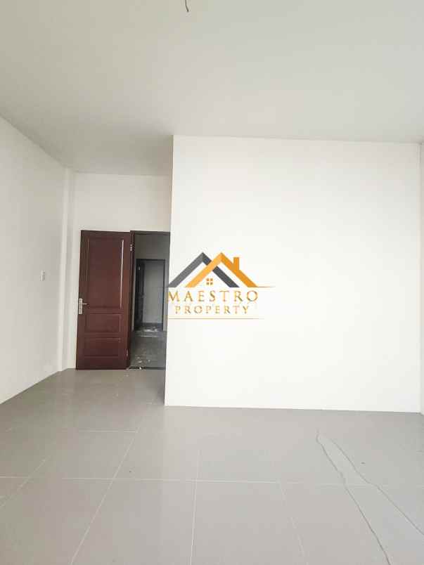 dijual rumah komplek cemara asri