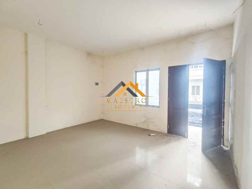 dijual rumah komplek cemara asri