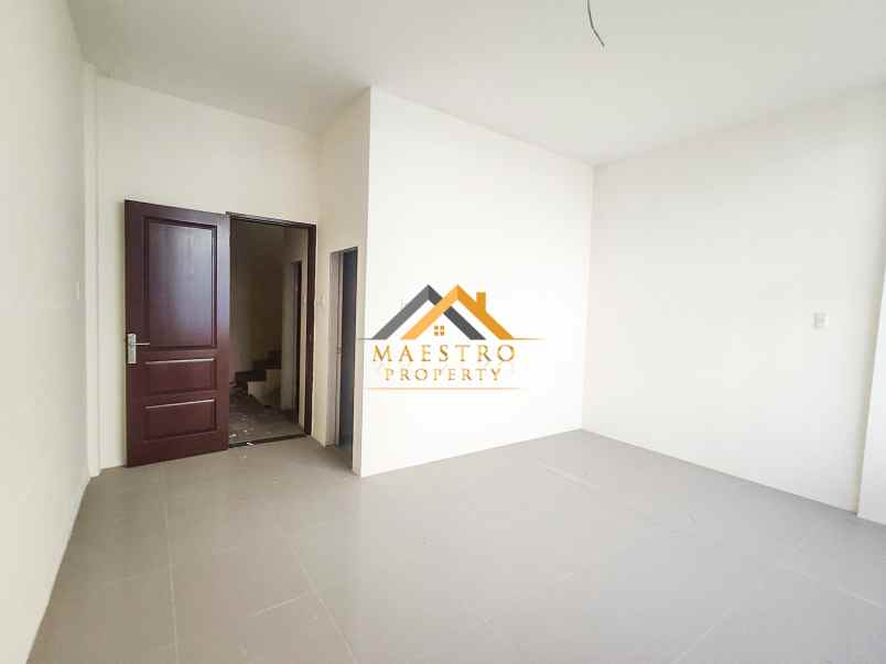 dijual rumah komplek cemara asri