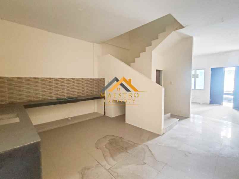 dijual rumah komplek cemara asri