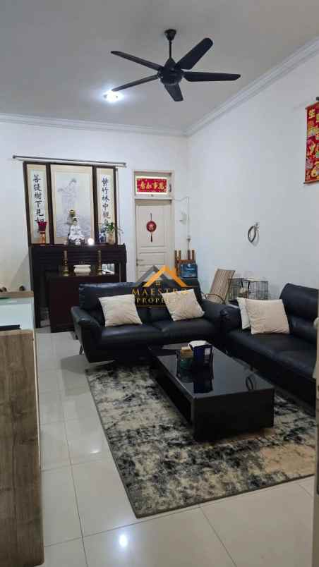 dijual rumah komplek citraland gama