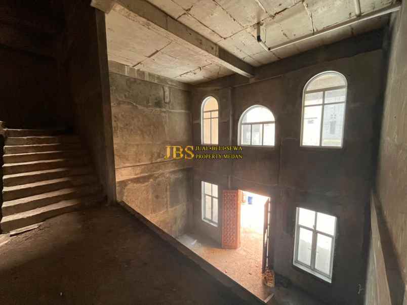 dijual rumah komplek jati mas jalan