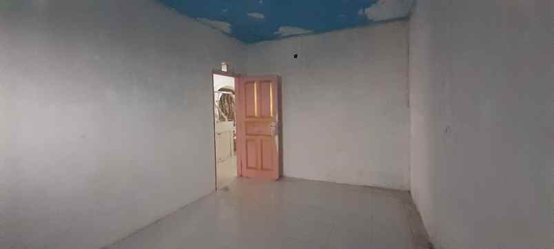 dijual rumah komplek kembang larangan