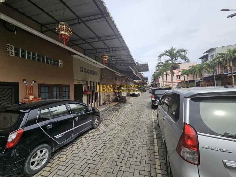 dijual rumah komplek mulia residence