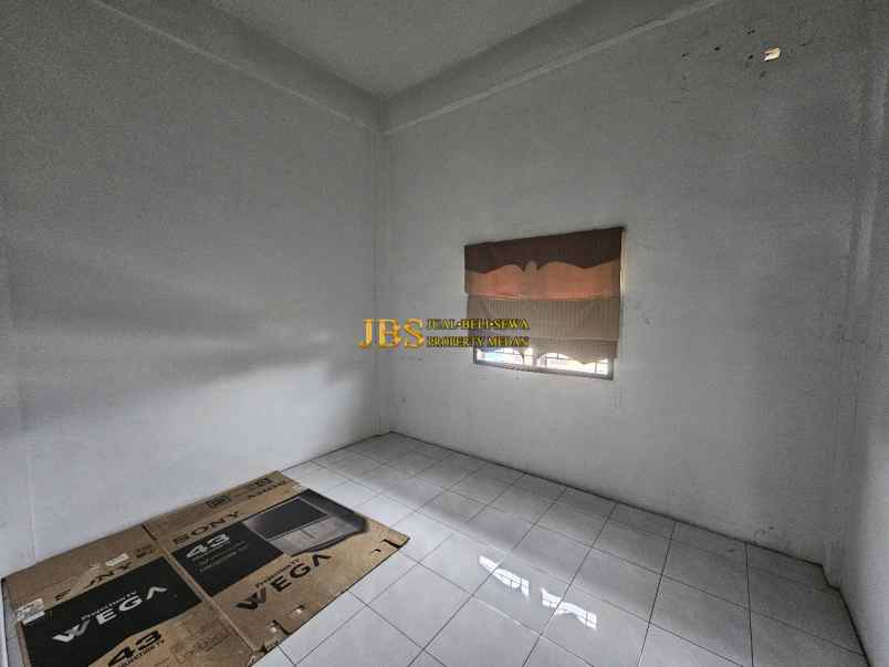 dijual rumah komplek mulia residence
