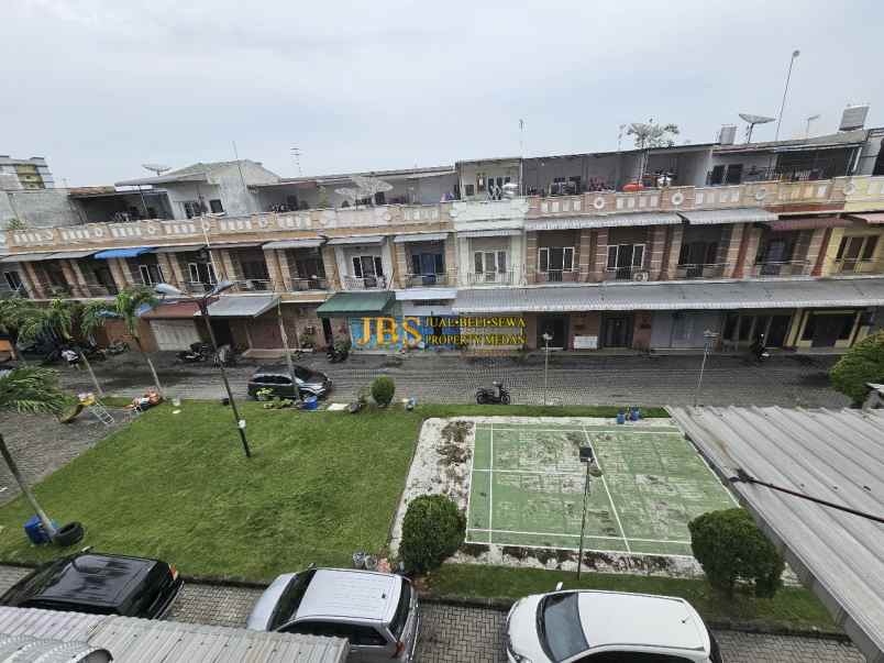 dijual rumah komplek mulia residence