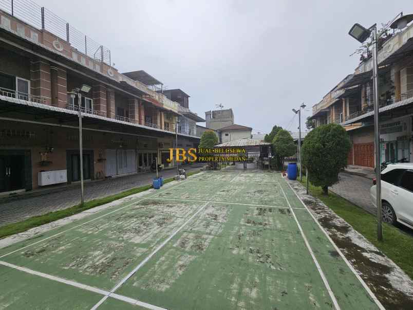 dijual rumah komplek mulia residence