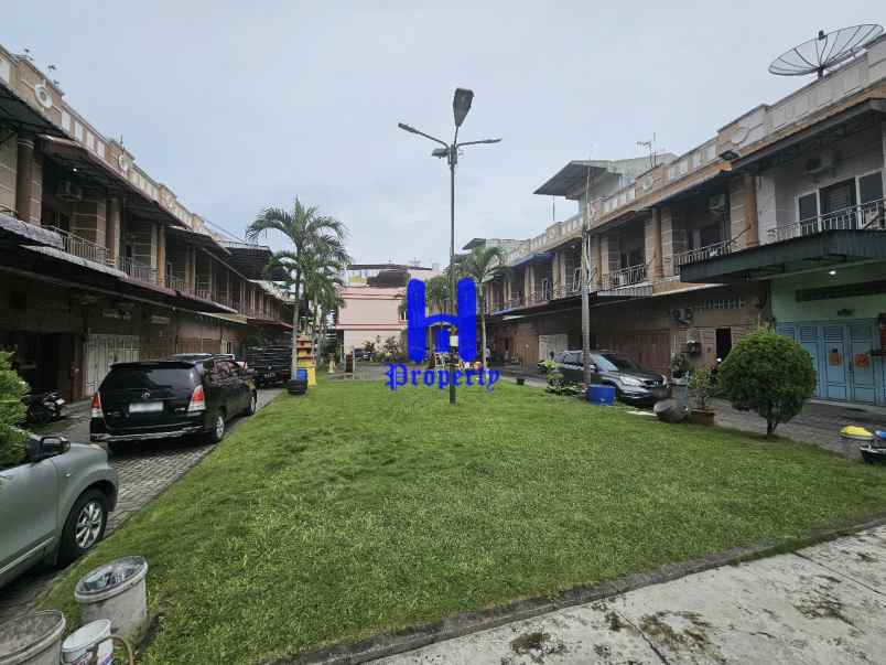 dijual rumah komplek mulia residence