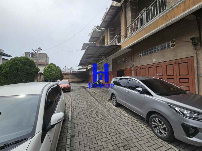 dijual rumah komplek mulia residence
